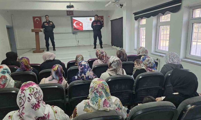 Bilecik'te jandarmadan velilere çocuk güvenliği uyarısı
