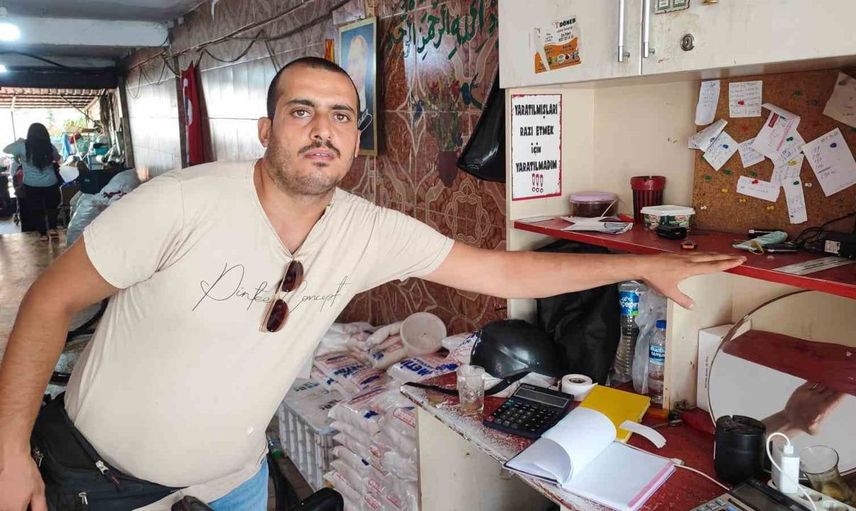 Adana'da hırsız saniyeler içinde cep telefonunu çaldı