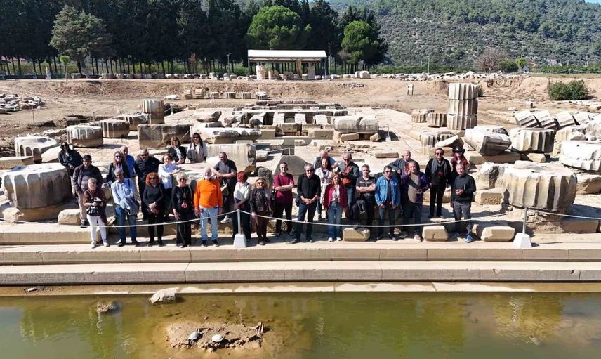 Klaros Antik Alanı’nda Homeros'u anmak için buluştular