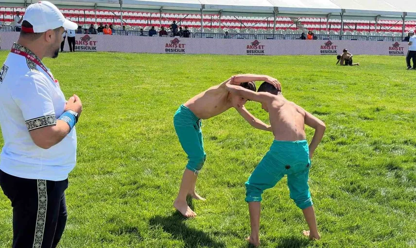 Keçiören'de genç pehlivanlar uluslararası arenaya hazırlanıyor