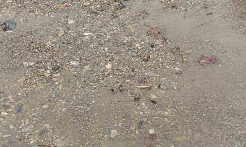 Datça’da sağanak yağış deniz suyunun rengini değiştirdi