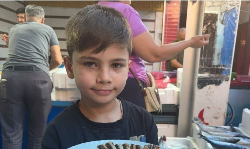 Tavşanlı balık pazarında sezon coşkusu: Taze balıklar tezgahları doldurdu