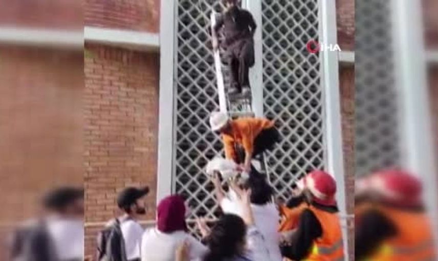 İslamabad'daki hastane yangınında 15 bebek yaşamını yitirdi
