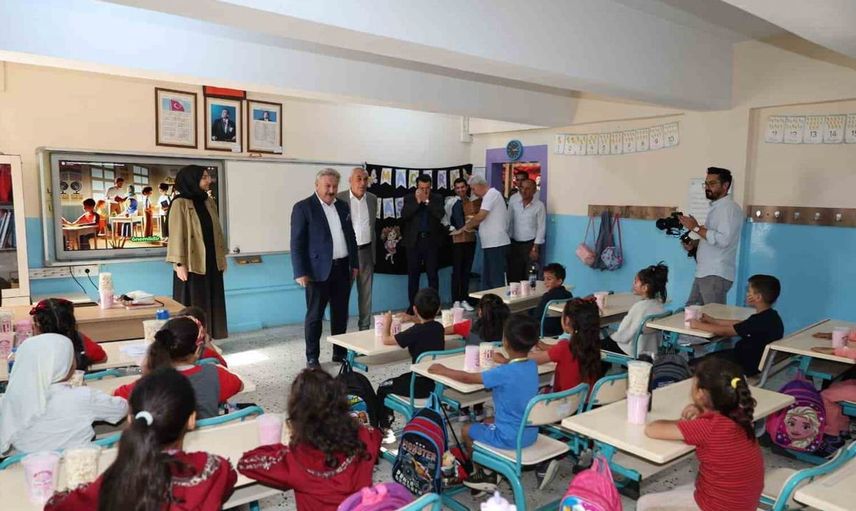 Başkan Palancıoğlu, yeni eğitim yılı için çocukların mutluluğunu paylaştı
