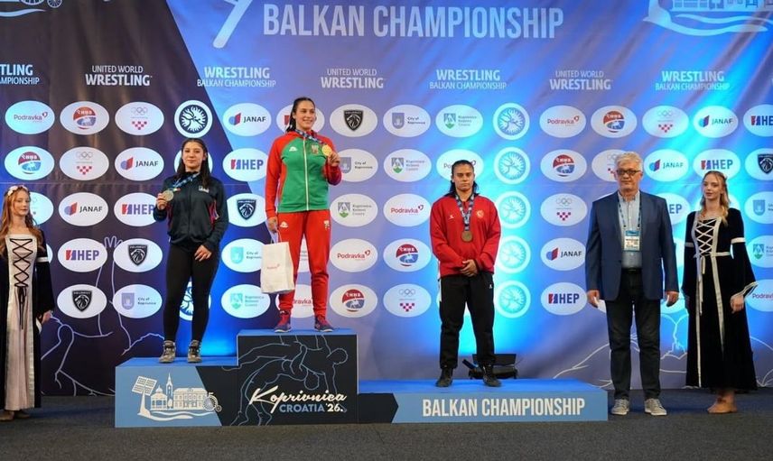 Bolu'nun genç yeteneği Nidanur Bostancı, Balkan Güreş Şampiyonası'ndan madalya ile döndü