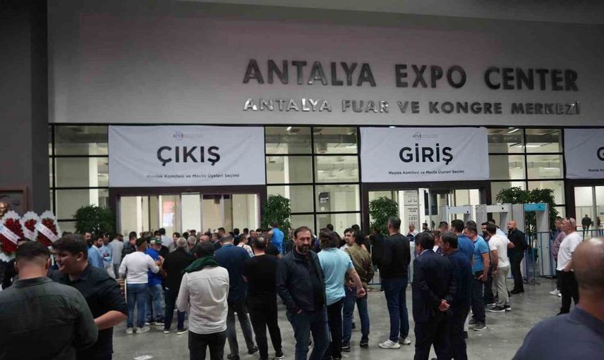 Antalya Ticaret ve Sanayi Odası seçimlerinde mavi liste öne geçti