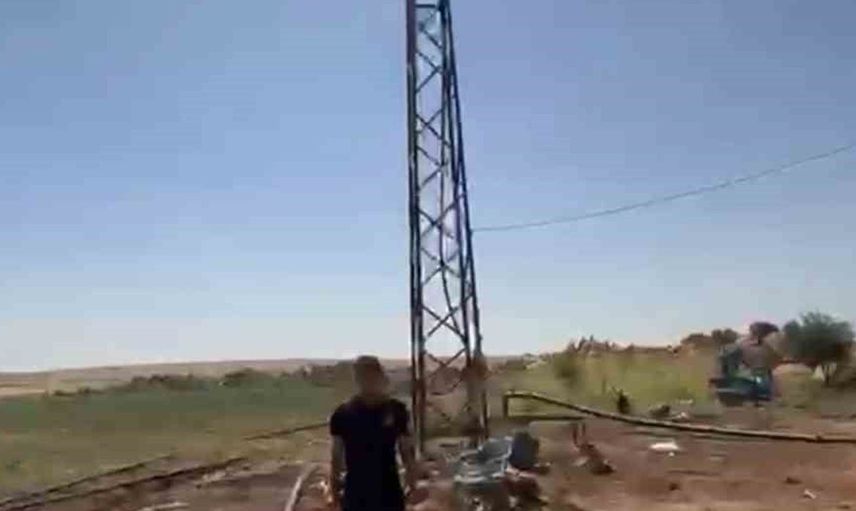 Kaçak trafo sökümüne karşı elektrik direğine çıkan vatandaş güvenli bir şekilde indirildi