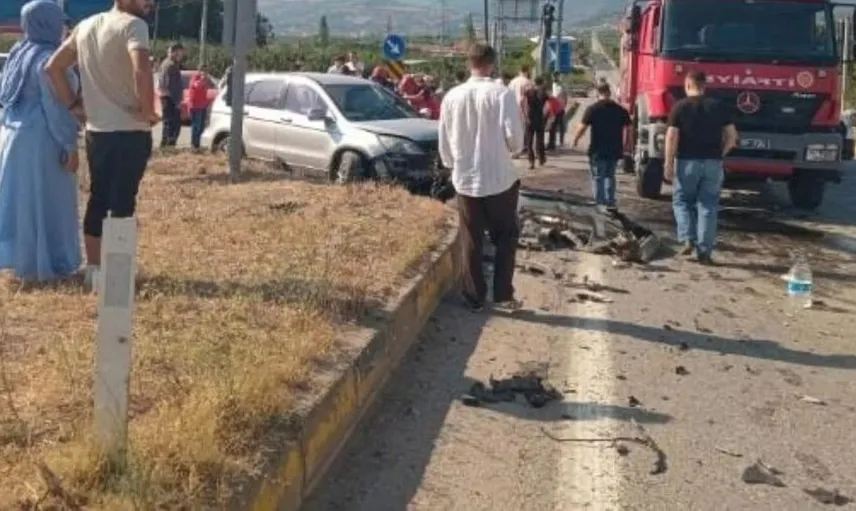 Geyve'de meydana gelen trafik kazasında 6 kişi yaralandı