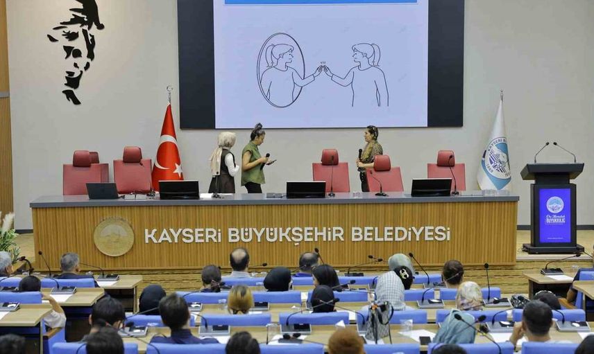 Büyükşehir'den 'Nesilden nesil'e geleceğin inşası aile konulu kurum içi eğitim