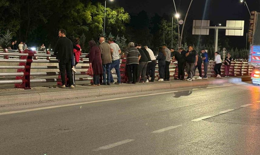 Kayseri'de zincirleme kaza: İki sürücü hastaneye kaldırıldı