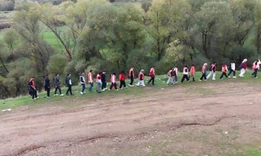 Muş'ta çevre bilincini artırmak için doğa yürüyüşü düzenlendi