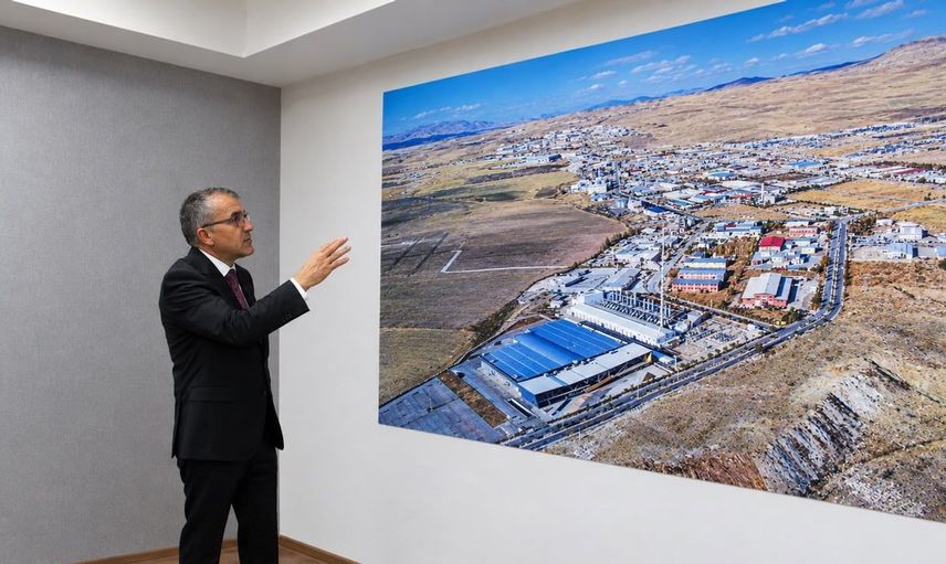 Kapıköy gümrük kapısı yeni dönemi başlatacak: Van OSB Başkanı Aslan'dan önemli açıklamalar