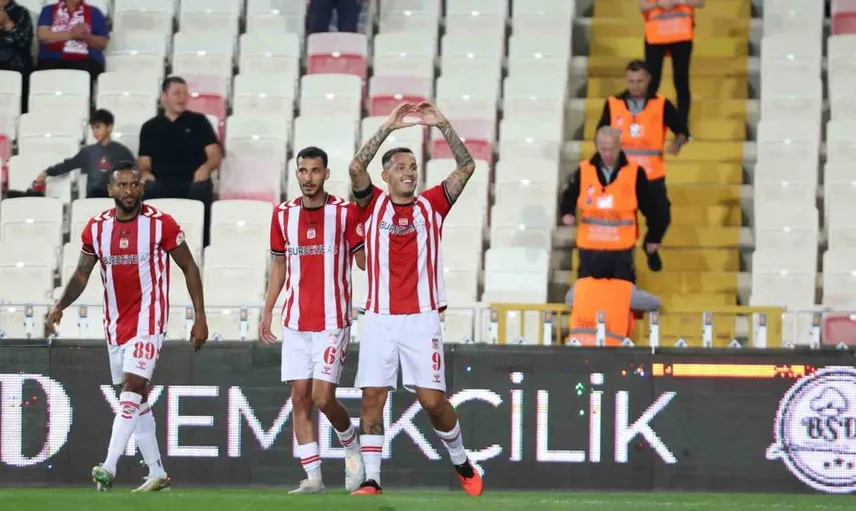Sivasspor ve Manisa FK yeni bir puan paylaştı