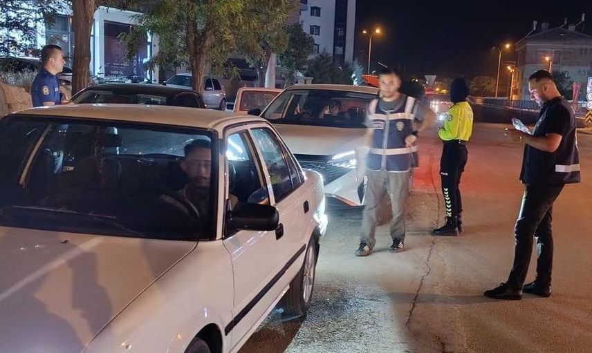 Karapınar'da polis ekiplerince huzur uygulaması gerçekleştirildi
