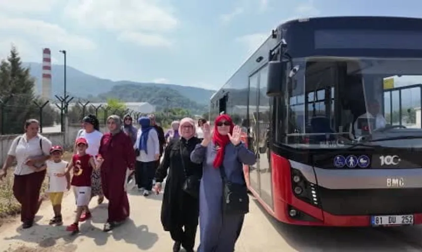 Düzce'de kadınlar projeleri yerinde inceleyerek memnuniyetlerini dile getirdi