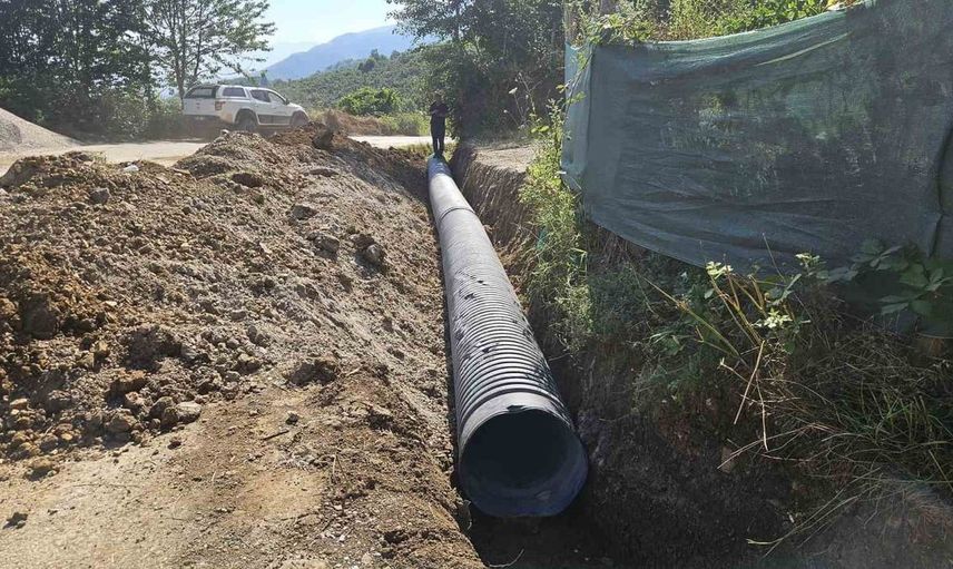 Düzce'de köylerde boru çalışmaları sürüyor