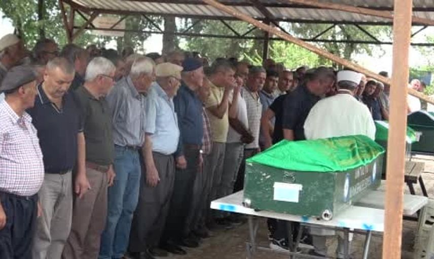 Antalya'da dehşet dolu aile faciasında cenaze gözyaşlarıyla kaldırıldı