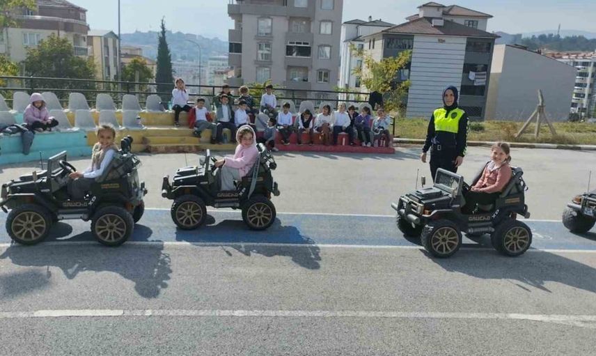 Bilecik'te trafik bilinci için uygulamalı eğitim programı düzenlendi