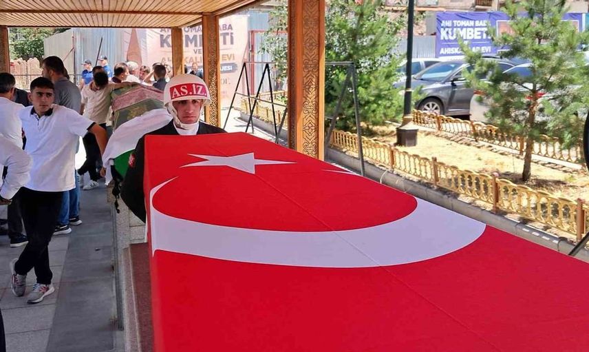Kıbrıs gazisi fuat akgül son yolculuğuna uğurlandı
