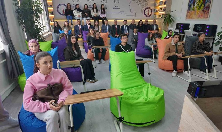 Gediz meslek yüksekokulunda yapay zeka laboratuvarı dönemi başladı
