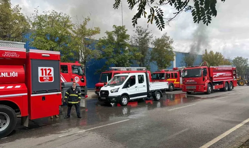 Gaziantep'te pamuk fabrikasında çıkan yangına hızlı müdahale