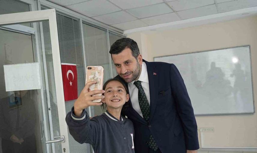 Serdar Orhan, ataşehir kültür merkezlerini ziyaret etti