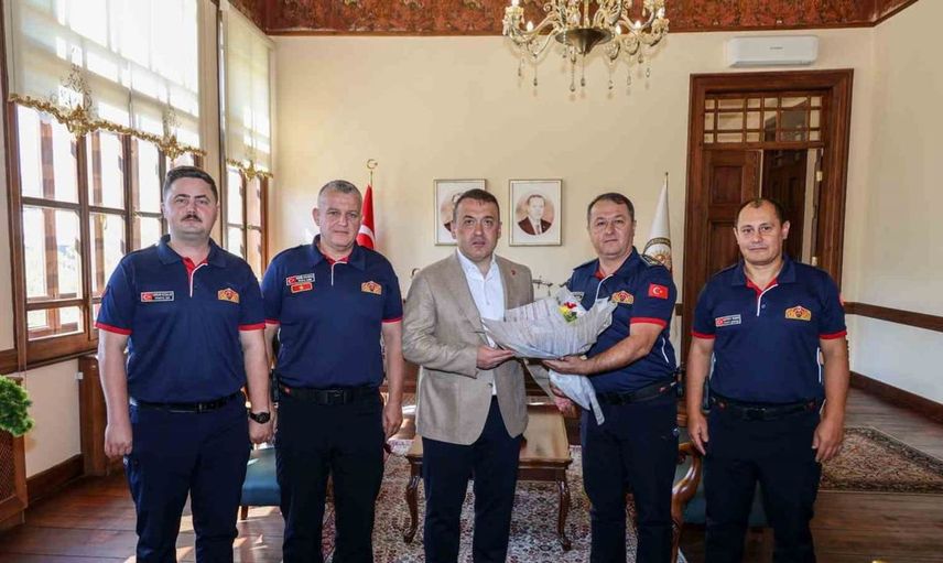 Bilecik Valisi itfaiye personeliyle buluşarak haftayı kutladı