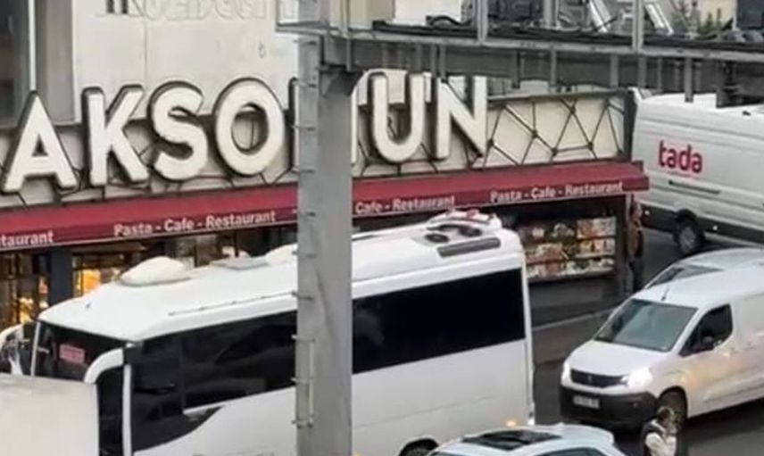 E-5 karayolunda yağmur kazası: Yaralıya çevredekiler anında müdahale etti