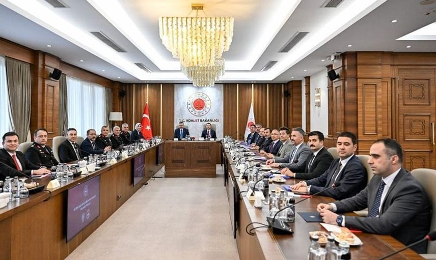 Bakan Gürlek ve Çiftçi dolandırıcılıkla mücadelede güç birliği yaptı