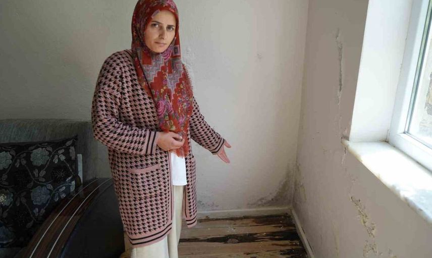 Bayburt'taki su sorunu aileleri tedirgin ediyor: Kırılan duvarlar ve kapatılan odalar