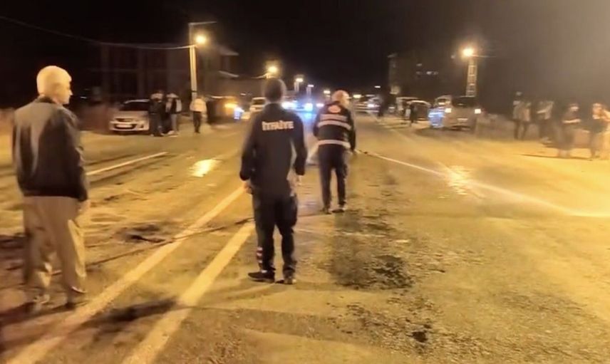 Yüksekova'da ticari araçlar çarpıştı: 3 kişi yaralandı