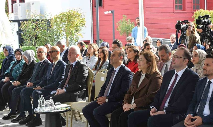 İnovasyon ve kadın girişimciliği güçlendiren merkez açıldı: Bakan Kacır, kadınların rolüne vurgu yaptı