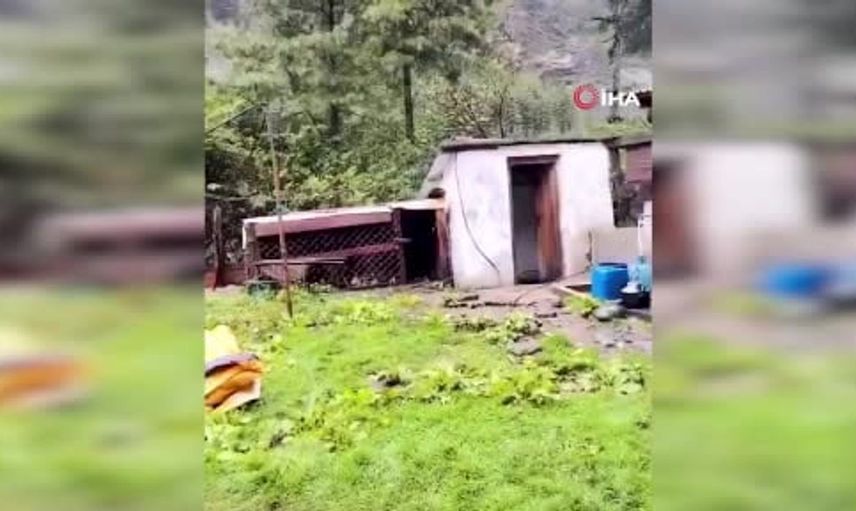 Nepal ve Hindistan'da toprak kayması felaketi: 70 can kaybı ve 11 kayıp