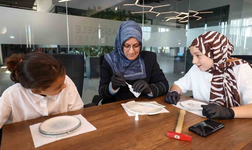 çocuklar ve aileleri japon sanatıyla tanıştı