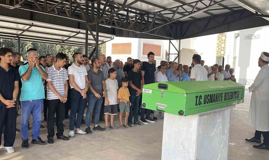 Eşi tarafından vurulan Emine Çil, Osmaniye'de son yolculuğuna uğurlandı