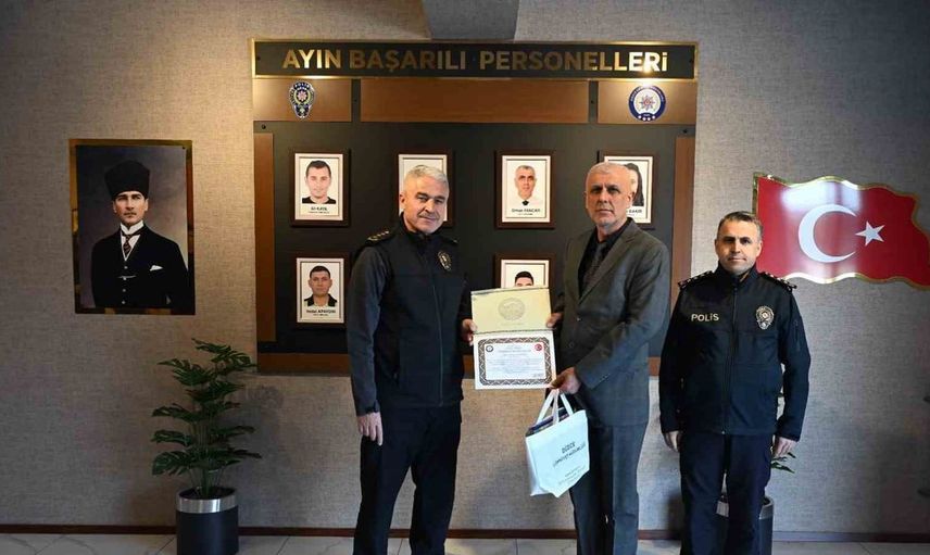 Düzce'de başarılı emniyet personeline ödül töreni düzenlendi