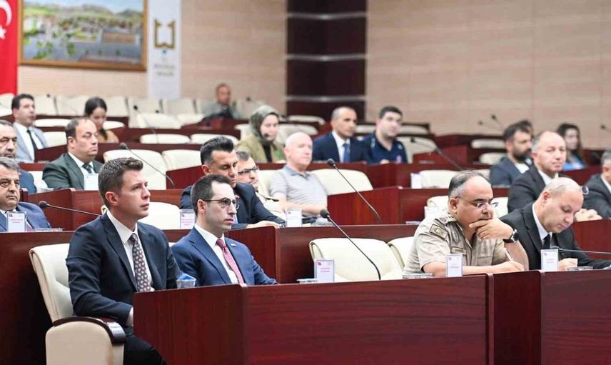Okul güvenliği için kritik adım: Erzurum'da güvenlik toplantısı yapıldı