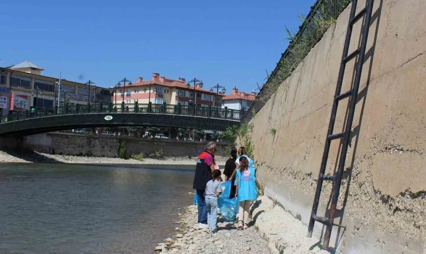Bayburt'ta çocuklar için çevre bilinci: Hayalet ağlar hakkında farkındalık etkinliği yapıldı