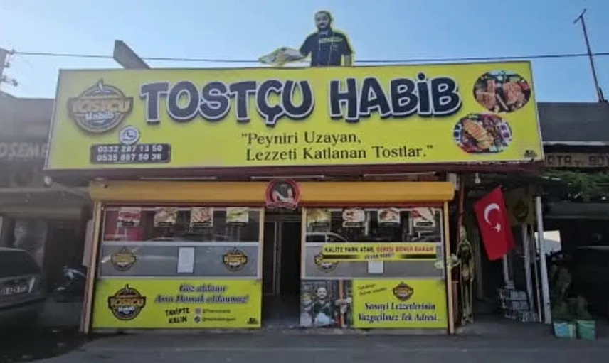Samimi bir tostçı: müşterilerinin anılarını toplayarak aile sıcaklığı yaratıyor