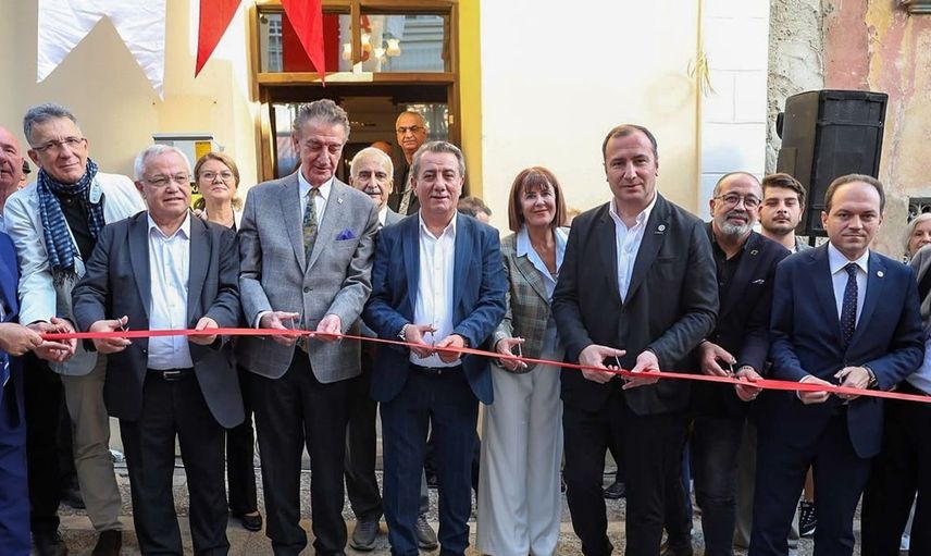 Efeler’de tarihi bir kültür merkezi açıldı: Atatürk Kültür Evi hizmete girdi