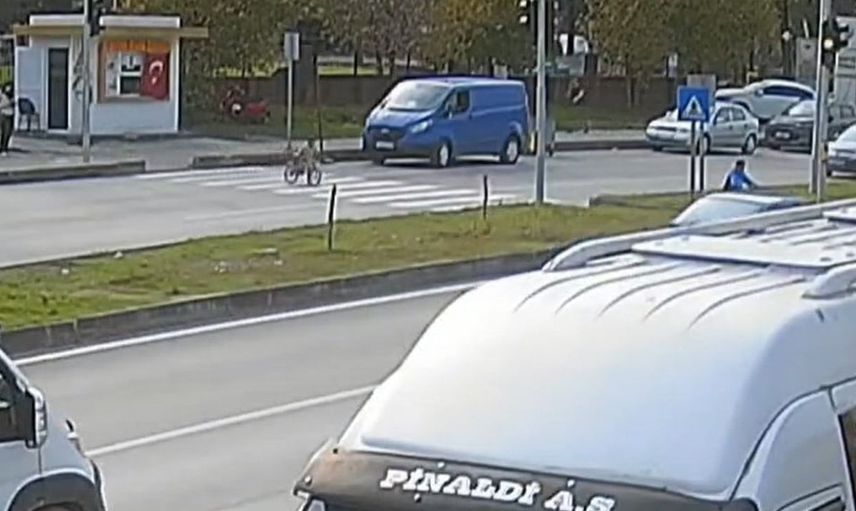 Bartın'da yaya geçidinde bisikletli çocuğa otomobil çarptı: 1 yaralı