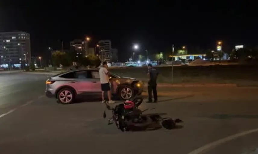 Kayseri'de motosiklet ve otomobil çarpıştı: 1 yaralı