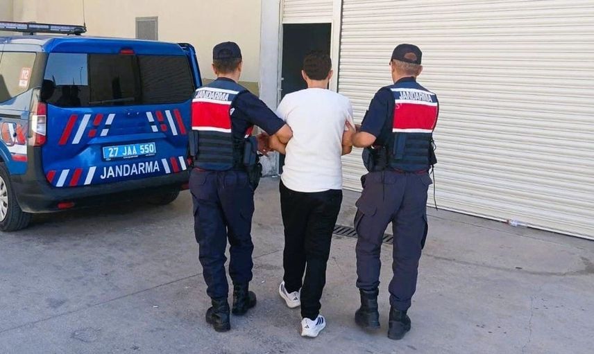Silahlı yağma suçundan aranan şahıs Gaziantep'te yakalandı