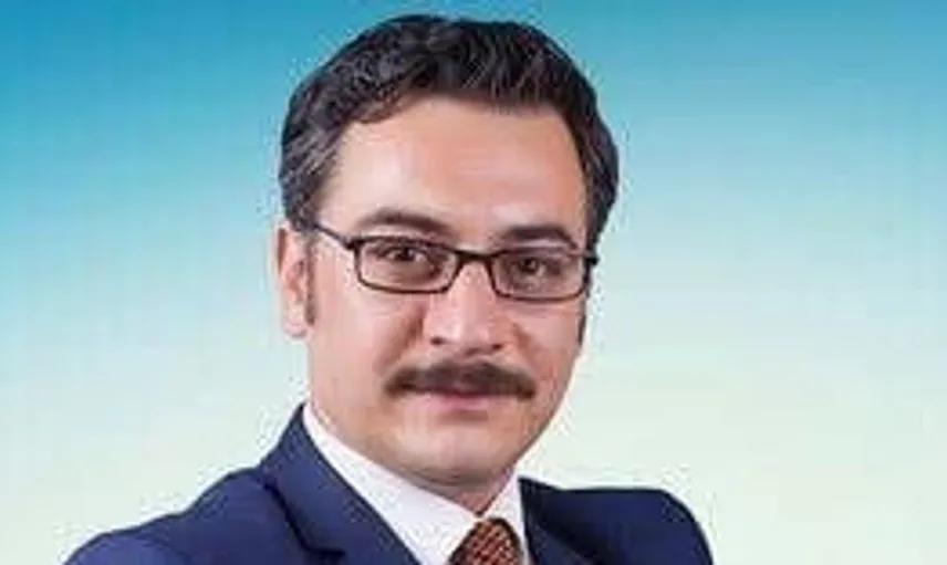 Şanlıurfa'da otomobil kazası: Televizyon sunucusu ömer yılan yaşamını yitirdi