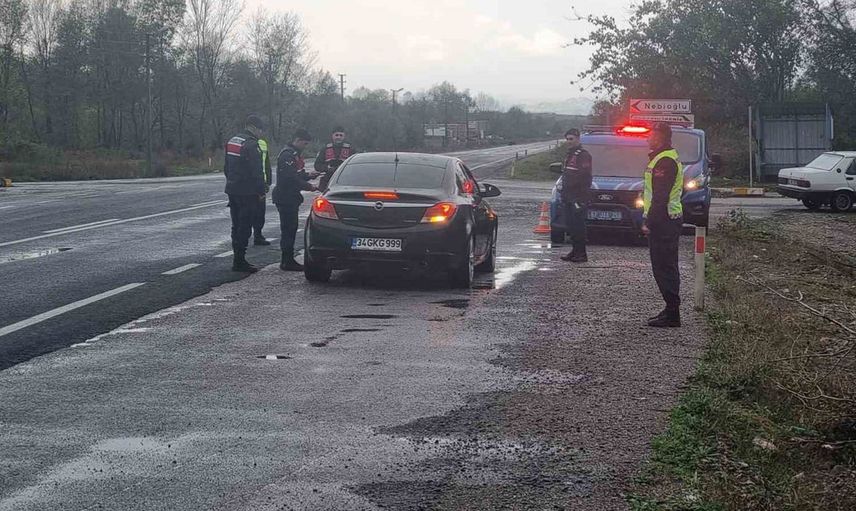 Zonguldak jandarması çevre güvenliği için trafik denetimlerini artırdı