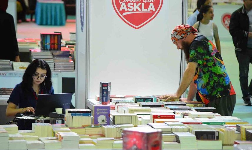 Çorum’da kitap ve kültür günleri başladı: 125 yayınevi ve 120 yazar okuyucu ile buluşuyor
