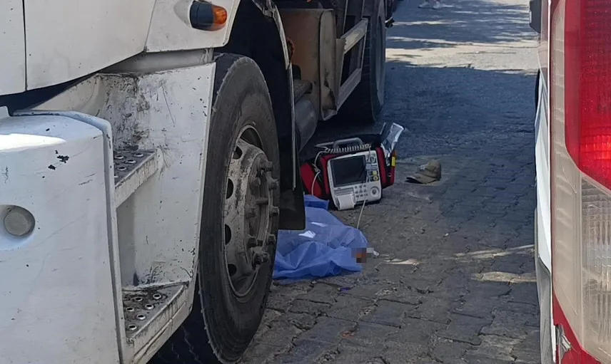 Manavgat'ta temizlik işçisi, çöp kamyonunun altında hayatını kaybetti