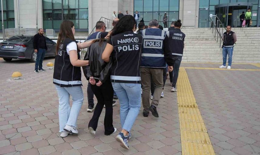 Kırıkkale'de uyuşturucu operasyonu: 12 milyon liralık hap ele geçirildi