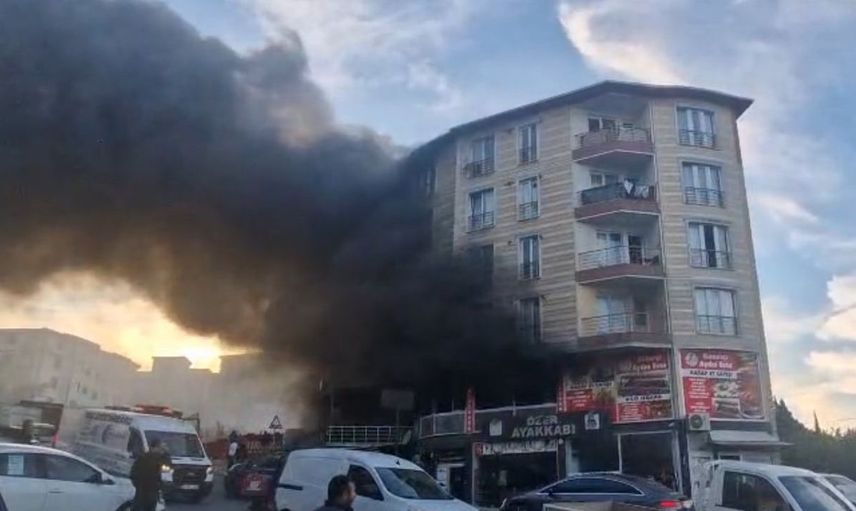 Arnavutköy’deki restoranda yangın paniğe neden oldu