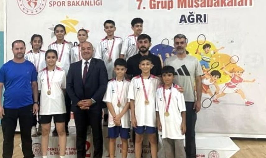 Elazığ badminton takımları Türkiye yarı finallerine yükseldi